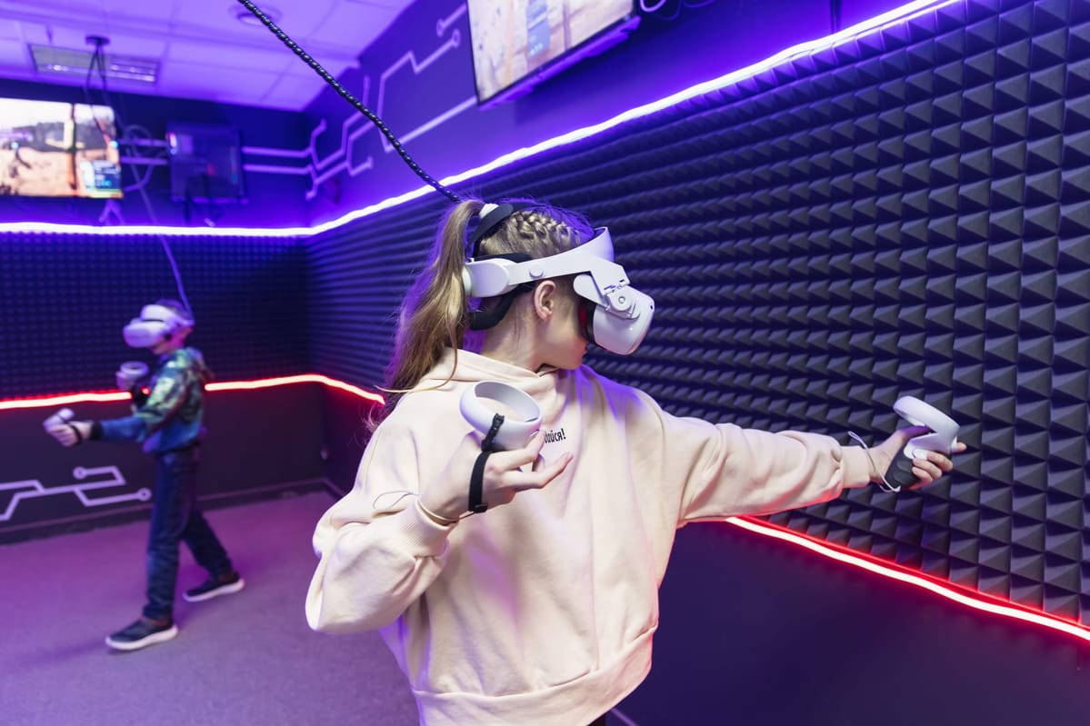 young-woman-is-playing-vr-game-in-glasses-cyber-s-2022-11-12-08-56-43-utc.jpg